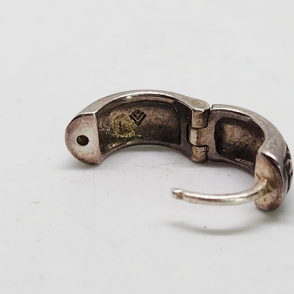 Silpada 925 Sterling Silver Geometric Filigree Hoop Earrings P0837 Retired - Picture 10 of 13